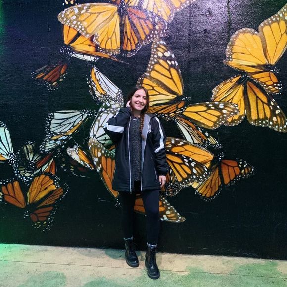 Meet your Posher, Isabel - Picture 1 of 1